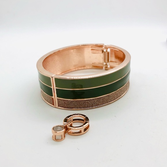 Vintage Microscopic Love Pendant & Glitter Bracelet - Picture 9 of 16